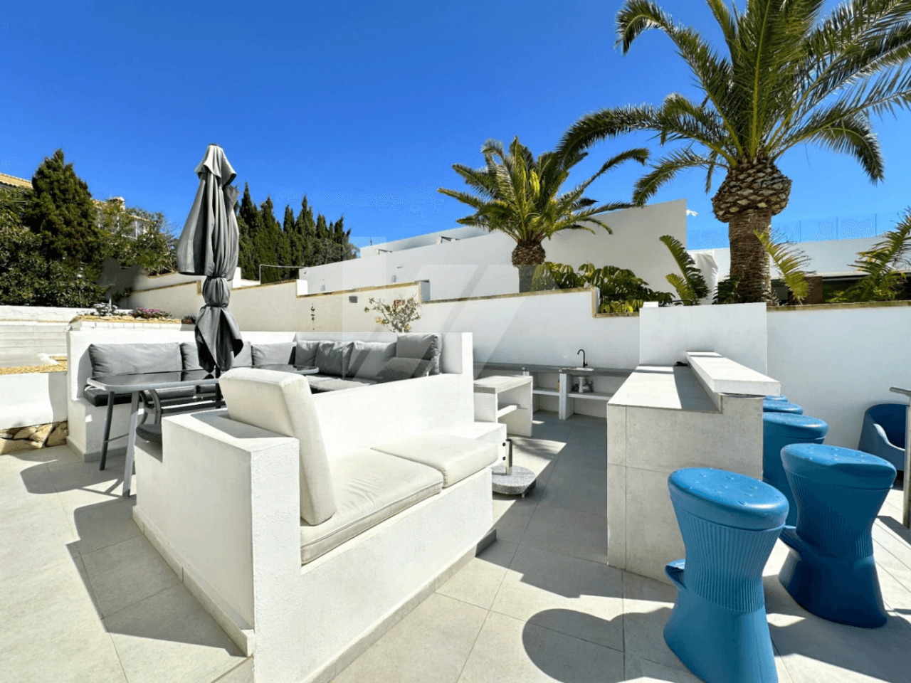 Villa con vistas al Mar en venta en Moraira, Costa Blanca.