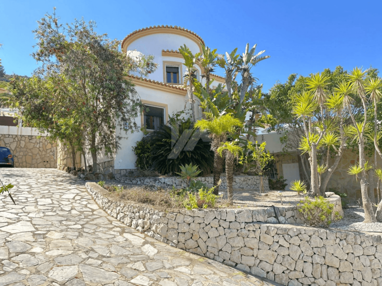 Villa Mediterránea Renovada con Encanto Ibicenco en Benitachell.