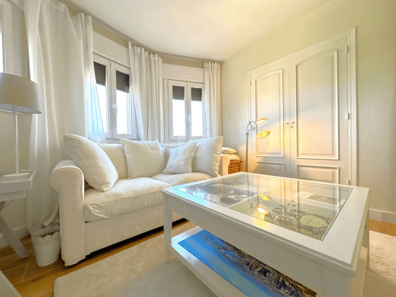 Villa Mediterránea Renovada con Encanto Ibicenco en Benitachell.