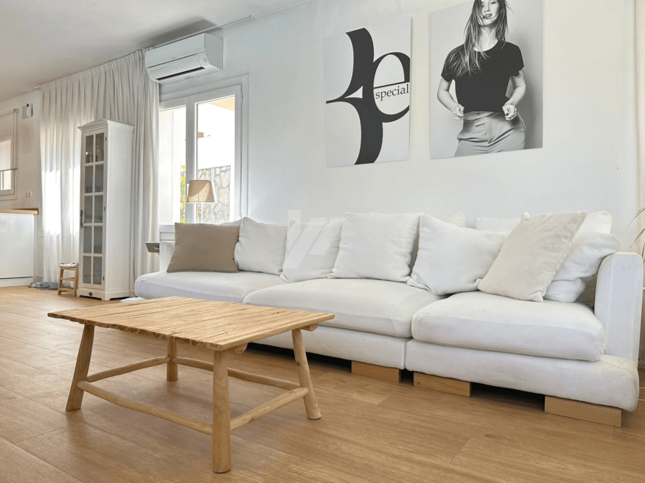 Villa Mediterránea Renovada con Encanto Ibicenco en Benitachell.